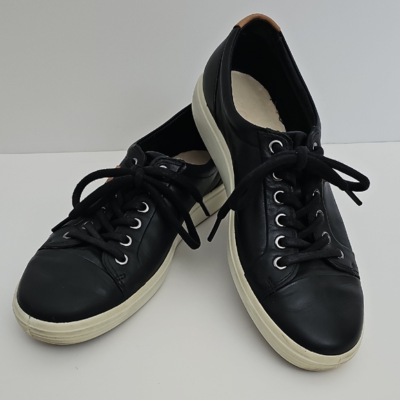 Ecco Shoes - Ecco Black Leather Women's Sneakers Size 9 Extra Width